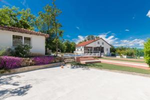 Gallery image of Villa Jelena with pool & playground in Grubine