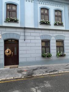 Budova, v ktorej sa apartmán nachádza