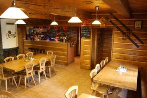 Restaurace v ubytování Horská chata Skácelka