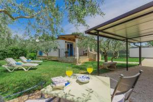 Vườn quanh Casa Toni Funtana