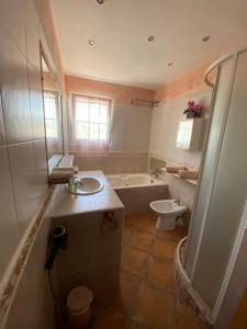 Koupelna v ubytování Villa pour 4 personnes proche Santa Giulia + 17 fotografií