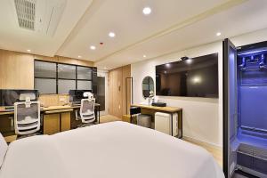 Kuchyň nebo kuchyňský kout v ubytování Rubato Hotel Ulsan Junggu