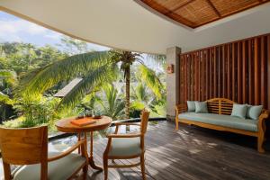 Posezení v ubytování Abisena Wellness & Resort Ubud-Adult Only