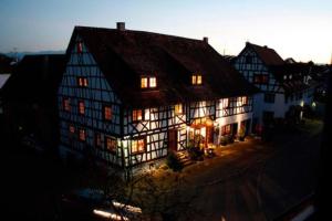 Budova, kde se penzion nachází + 156 fotografií