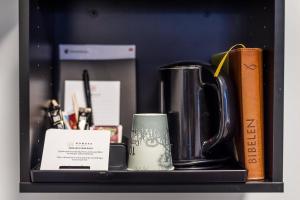 Kemudahan buat kopi dan teh di KOMPAS Hotel Aalborg
