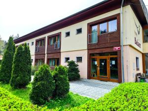 Budynek, w którym mieści się hotel
