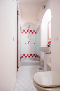A bathroom at Villa Trara