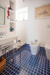A bathroom at Villa Trara