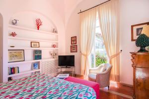 A television and/or entertainment centre at Villa Trara