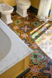 A bathroom at Villa Trara