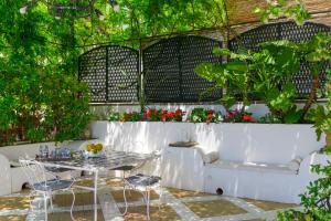 A garden outside Villa Trara