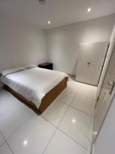Voodi või voodid majutusasutuse Lovely Dublin Home - Just 15 Mins to City Centre toas