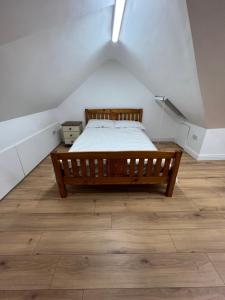 Voodi või voodid majutusasutuse Lovely Dublin Home - Just 15 Mins to City Centre toas