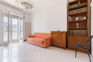 Posezení v ubytování Attico con Vista Mare