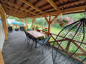 En have udenfor Domki na półwyspie Kal