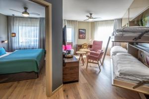 Postel nebo postele na pokoji v ubytování Quality Hotel The Reef