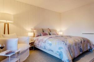 Postel nebo postele na pokoji v ubytování Luxury Studio - Mountain View & 100m to Slopes - Near Chamonix