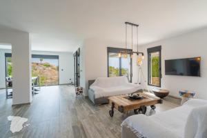 Μια τηλεόραση ή/και κέντρο ψυχαγωγίας στο Casa Sereno