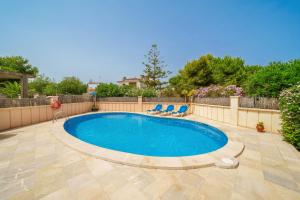 Bazén v ubytování Casa MURTONS by Mallorca Villa Selection nebo v jeho okolí