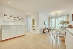 Η κουζίνα ή μικρή κουζίνα στο Apartamento Salesianos By Clabao +44 φωτογραφίες