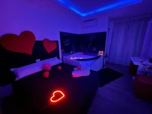 Posteľ alebo postele v izbe v ubytovaní Due Cuori Suite