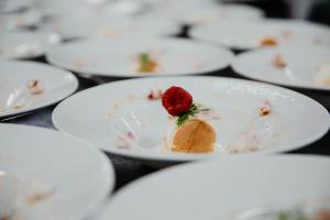 Jídlo v hotelu nebo okolí