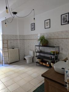 Fotografie z fotogalerie ubytování Le Domaine du Soulier -Gîte et chambres d'hôtes - La Maison du Gardien v destinaci Tornac