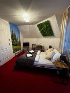 Postel nebo postele na pokoji v ubytování BUTIK Hotel 350m od plaży + 37 fotografií