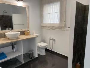 Vannituba majutusasutuses Dar Angi