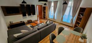 Posedenie v ubytovaní Garni Hotel Tatramonti