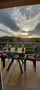 Balkoni atau teres di Apartman GRKOVIC & Free PARKING