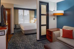 Postel nebo postele na pokoji v ubytování Hyatt Place Fair Lawn Paramus