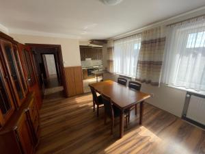 Η κουζίνα ή μικρή κουζίνα στο Beach Apartments