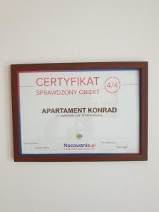 Certyfikat, podpis lub inny dokument wystawiony w obiekcie Apartament Konrad w centrum 600 m od morza