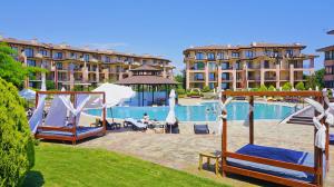 Hồ bơi trong/gần Kaliakria Sea View apartment Flor de luna 21