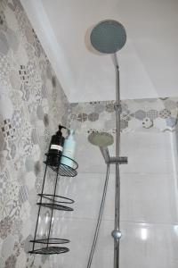 ガラティーナにあるCasArteのシャワー付きのバスルームのシャワー +35枚の写真