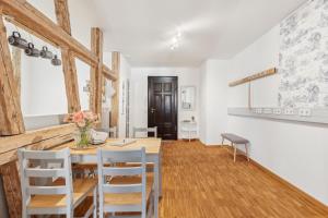 Fotografie z fotogalerie ubytování Loft über den Dächern Coburgs, Parkplatz v destinaci Koburg