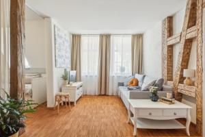 Posezení v ubytování Loft über den Dächern Coburgs, Parkplatz