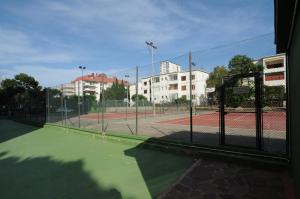 Tenis alebo squash v ubytovaní AMANECER vista mar Orangecosta alebo jeho okolí