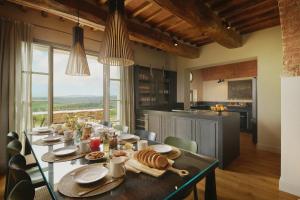 Dapur atau dapur kecil di Villa Centia