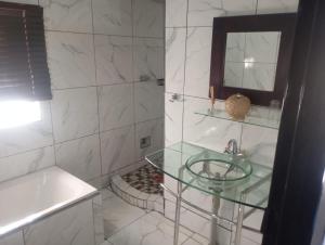Ένα μπάνιο στο Matlapeng Country Estate +35 φωτογραφίες