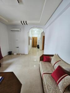 A seating area at Eftalya Hostel Tanger