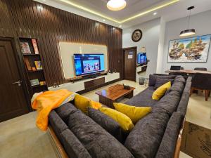 TV/trung tâm giải trí tại Atlantic Experiences, Garki, Abuja