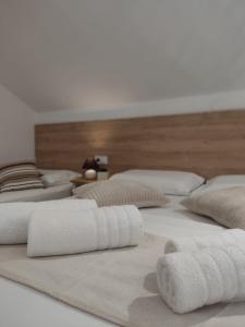 A bed or beds in a room at Green House Skiathos