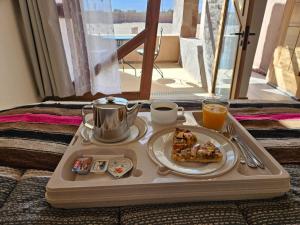 Makanan di atau berdekatan hotel