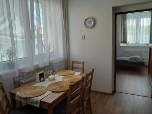 Postel nebo postele na pokoji v ubytování Apartment in the heart of Myjava Town