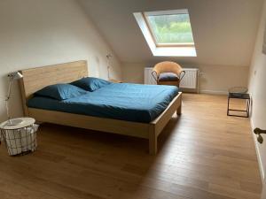 Postel nebo postele na pokoji v ubytování F1 Circuit 2Min 2 Rooms Stay