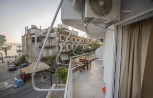 Balkón nebo terasa v ubytování Center of Loutraki Ble Property5