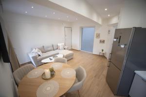 Kuchyň nebo kuchyňský kout v ubytování Center of Loutraki Ble Property5