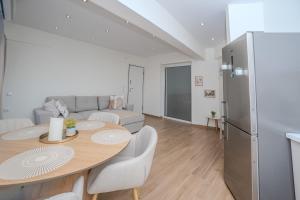 Kuchyň nebo kuchyňský kout v ubytování Center of Loutraki Ble Property5